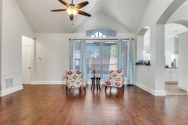 Building Photo - 8113 Greenwood Dr
