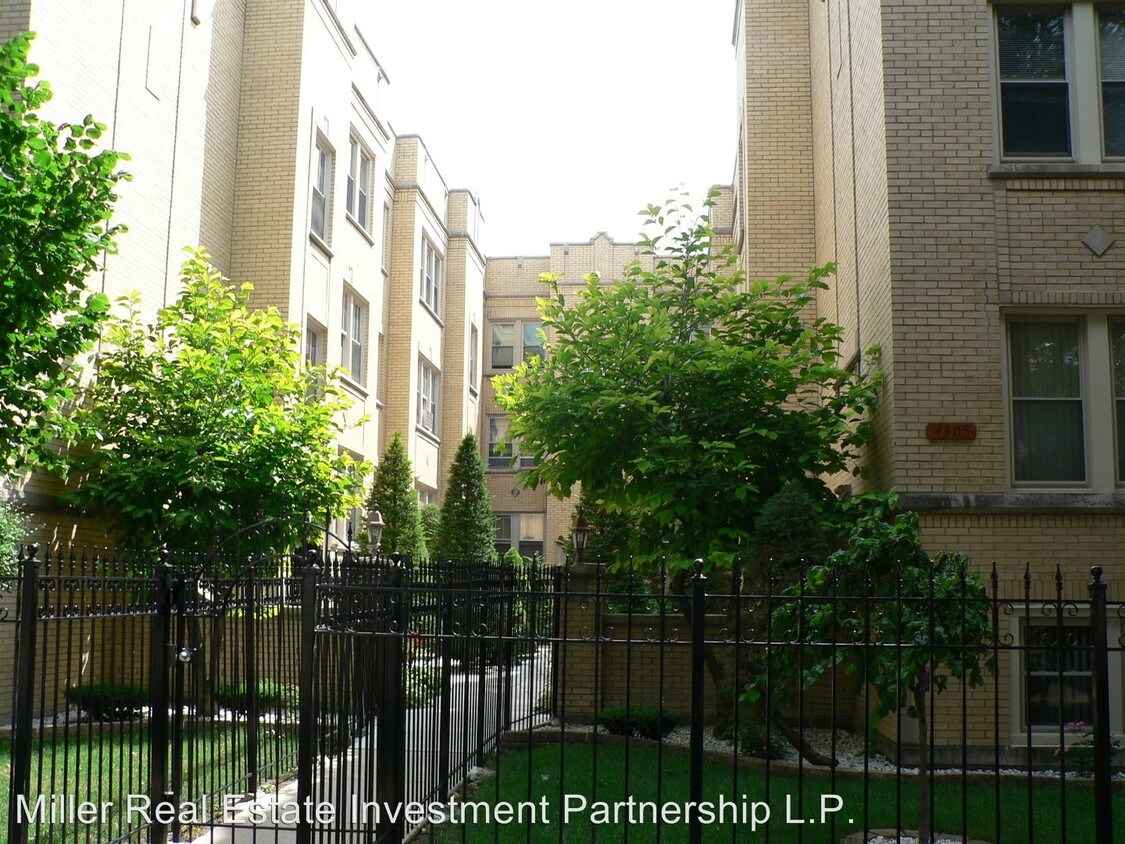Primary Photo - 4305 N Francisco Ave