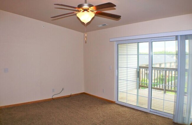Foto del edificio - $1,135 | 2 Bedroom, 2 Bathroom Condo | No ...
