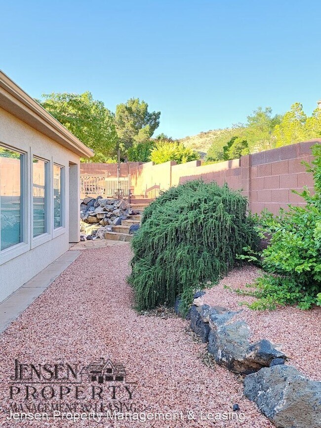 Foto del edificio - 3 br, 2 bath House - 2281 West Vista CT