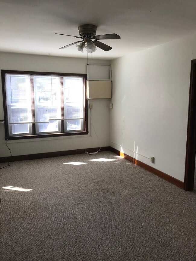 Foto del edificio - 119 N 3rd St
