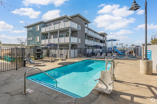 Piscina y Spa - Mariners Landing