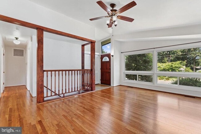 Building Photo - 6609 Bowie Dr