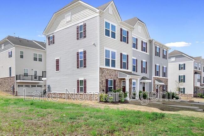 Building Photo - 1814 Aspire St