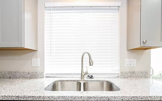 Building Photo - 438 S 720 E