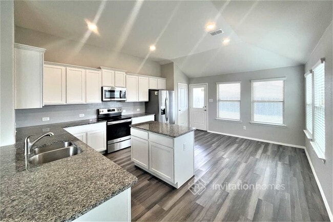 Building Photo - 5352 Brentlawn Dr