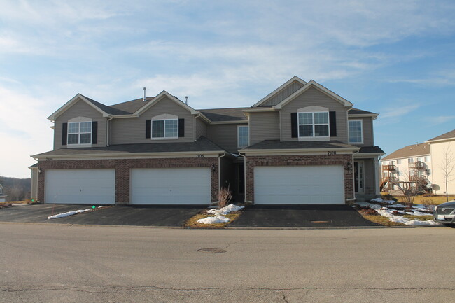 Building Photo - 7106 Country Club Hills Dr