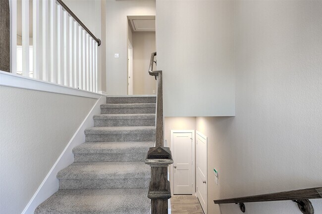 Building Photo - 115 Handley Dr