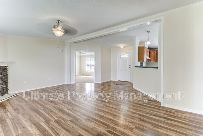 Building Photo - 9390 Holbrook Dr