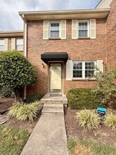 Building Photo - 134 Thistle Ln