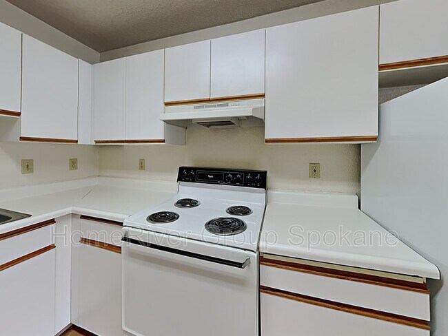 Foto del edificio - 10820 E 3rd Ave