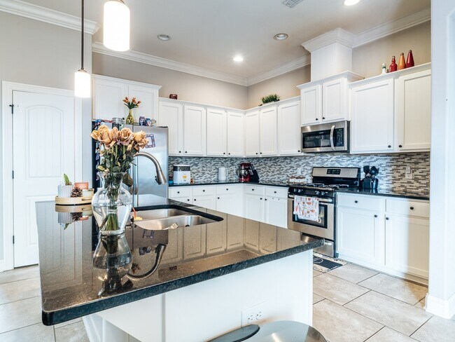 Foto del edificio - 4204 SW Hollyhock St