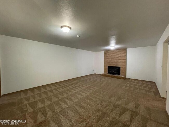 Foto del edificio - 5 br, 3 bath House - 4 N 40th Ave