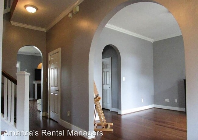 Building Photo - 4 br, 2.5 bath House - 4597 Gibson Drive