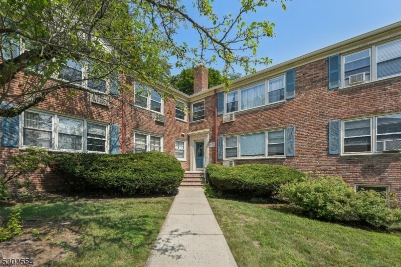 Photo - 24 Hutton Avenue Unit 38