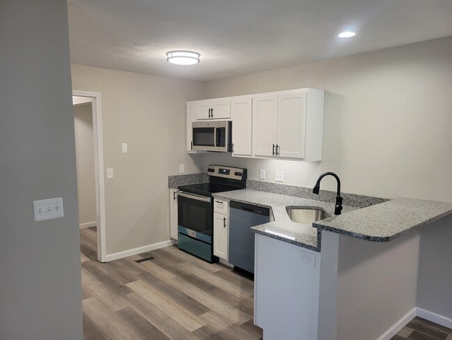 Building Photo - 107 E Hunters Rdg