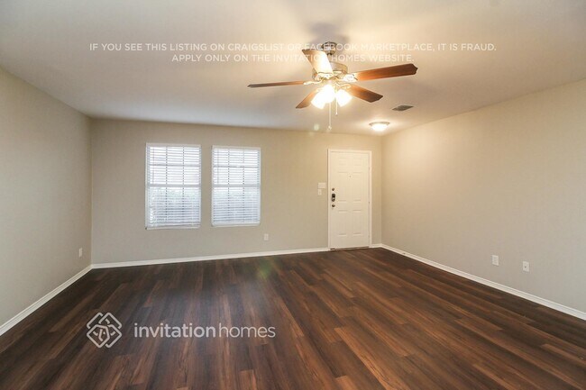 Building Photo - 2940 Marco Dr