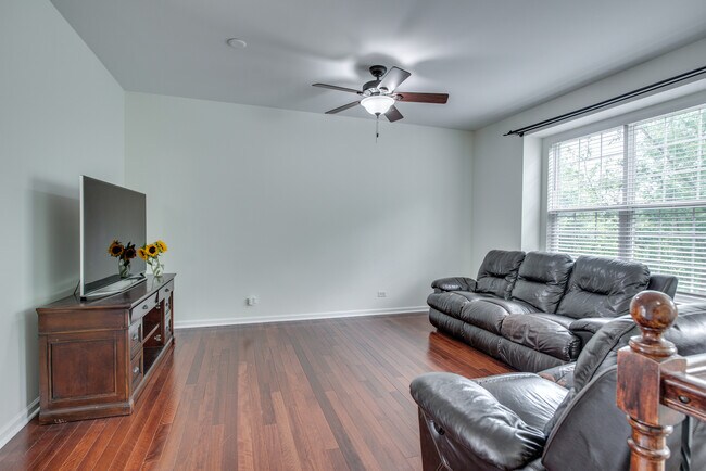 Building Photo - 4162 Milford Ln