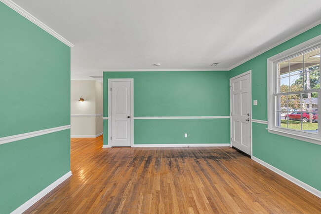 Foto del edificio - 707 Christine Ave