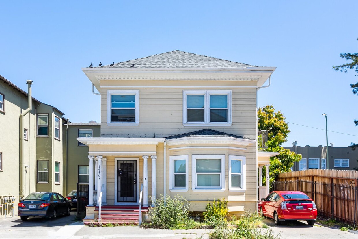 Primary Photo - 1446 1st Ave