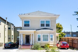 Building Photo - 1446 1st Ave