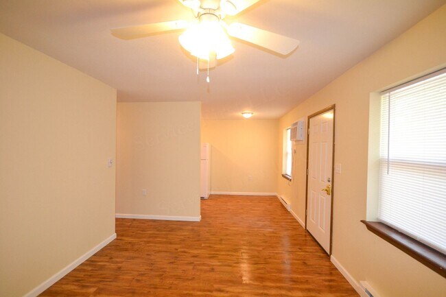 Building Photo - Longton Apartments
