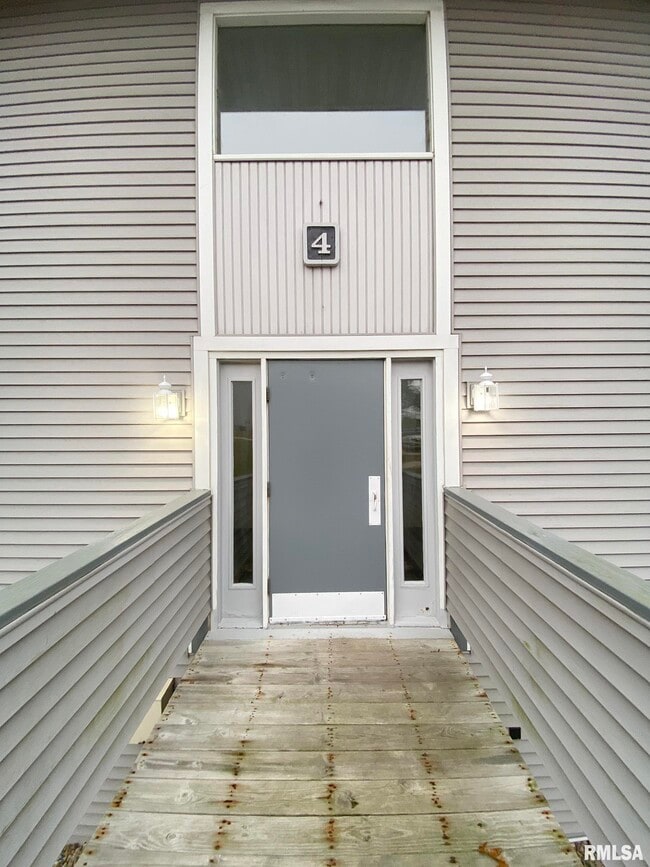 Building Photo - 2626 W Willowlake Dr
