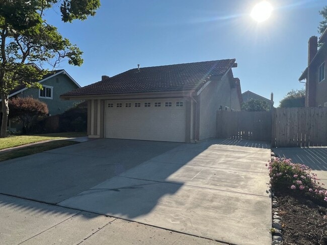 Foto del edificio - Nice one story home in Mission Oaks neighborhood of Camarillo
