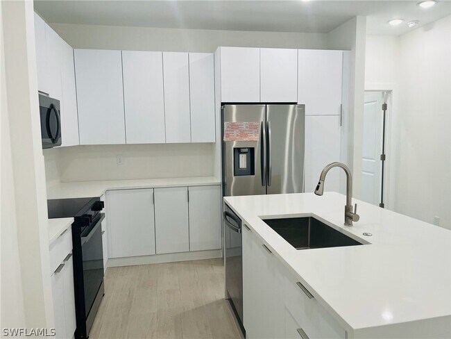 Foto del edificio - 1831 Embers Pkwy W