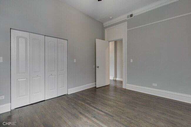 Building Photo - 2310 W Monroe St