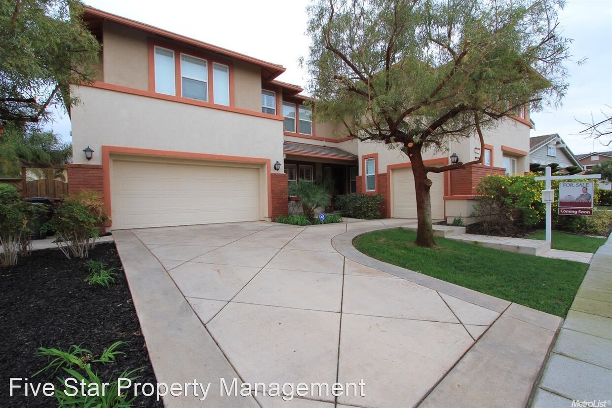 Foto principal - 5 br, 4 bath House - 102 N. Hancock Park Dr