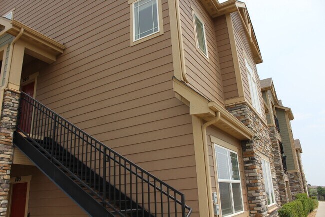 Foto del edificio - Chatfield Bluffs Condo w/ 3 BR/3 BA!!
