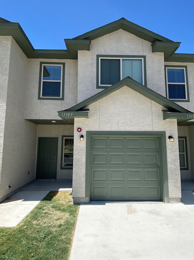 Photo - 13109 Reid Mdws Townhome