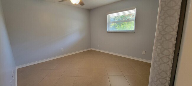 Building Photo - 2272 NE Tropical Way