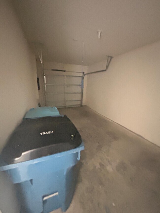 Building Photo - 1471