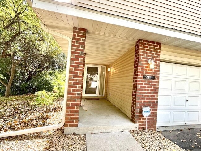 Building Photo - 7414 Bolton Way