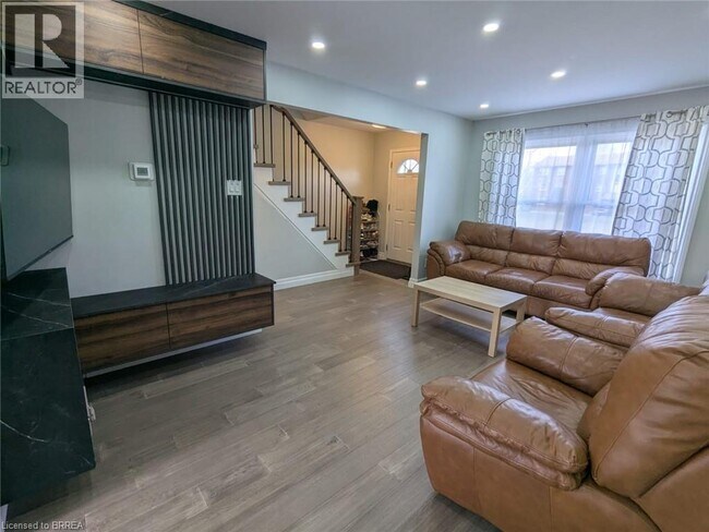 Photo du bâtiment - 596 Grey St