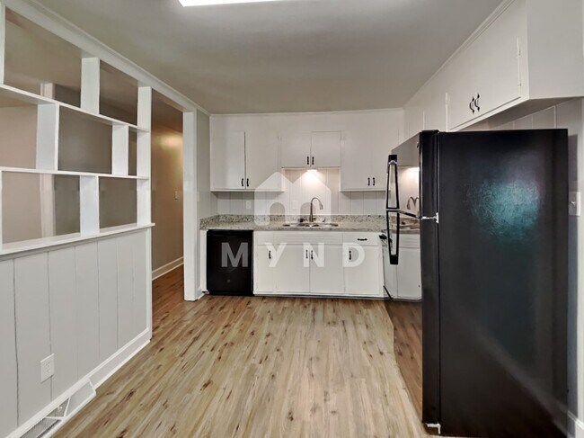 Building Photo - 4714 Ridgeley Dr