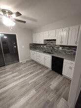 Building Photo - 1813 Glenn Hendren Dr