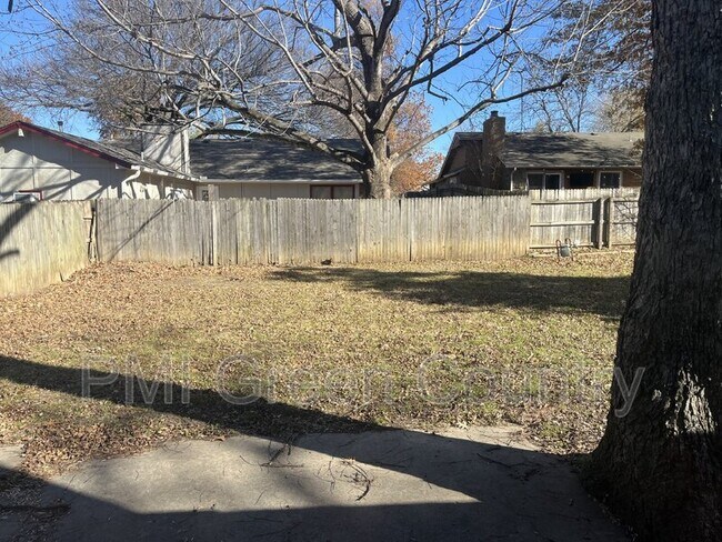 Foto del edificio - 9247 S 91st E Ave