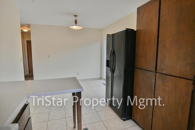 Building Photo - 4404 N Chestnut St