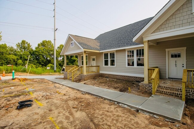 Building Photo - Pick Your Neighbors! Brand-New 3 Bed, 3 Ba...
