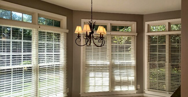 Foto del edificio - 8115 Anzack Ln
