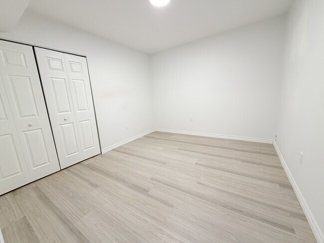 Photo du bâtiment - 3250 River St