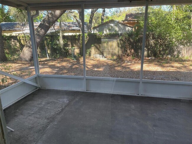 Building Photo - 913 Turtle Mound Dr