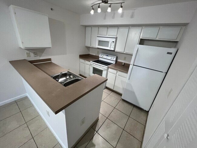 Foto del edificio - 161 SW Palm Dr