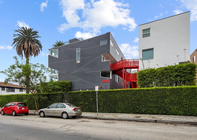 Foto del edificio - 803 Wilcox Ave