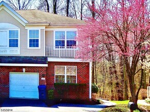 Building Photo - 256 Fountayne Ln