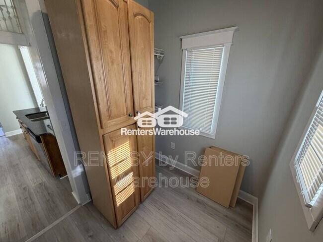 Foto del edificio - 400 Lyndhurst St