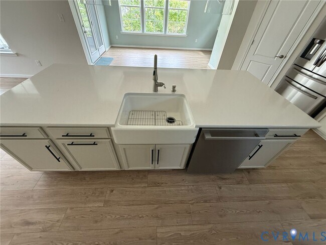 Foto del edificio - 10810 Porter Park Ln